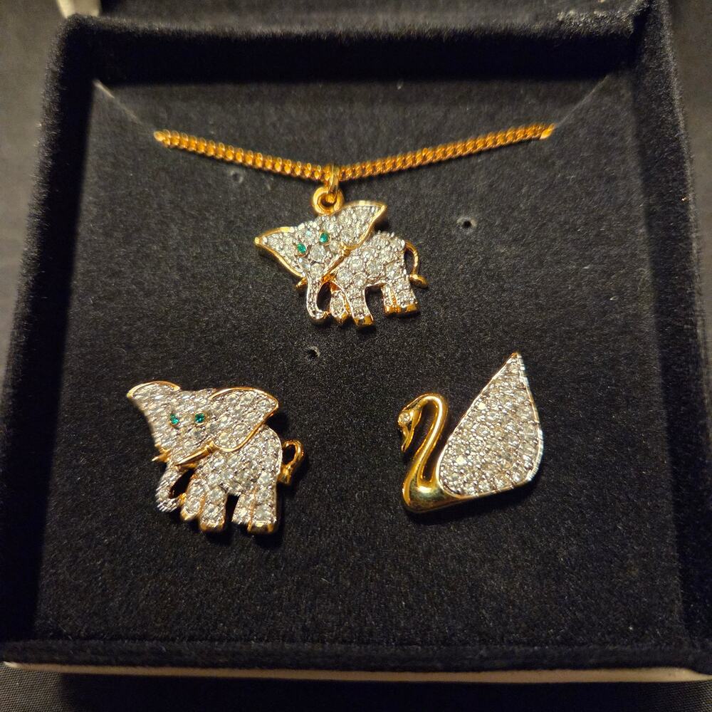 NIB Vintage Swarovski 3Pc Gift Set Swan Elephant Necklace Lapel Pins Signed